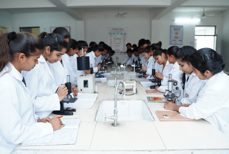 I.P.S.R. Group of Institutions Lucknow Laboratory photo 5